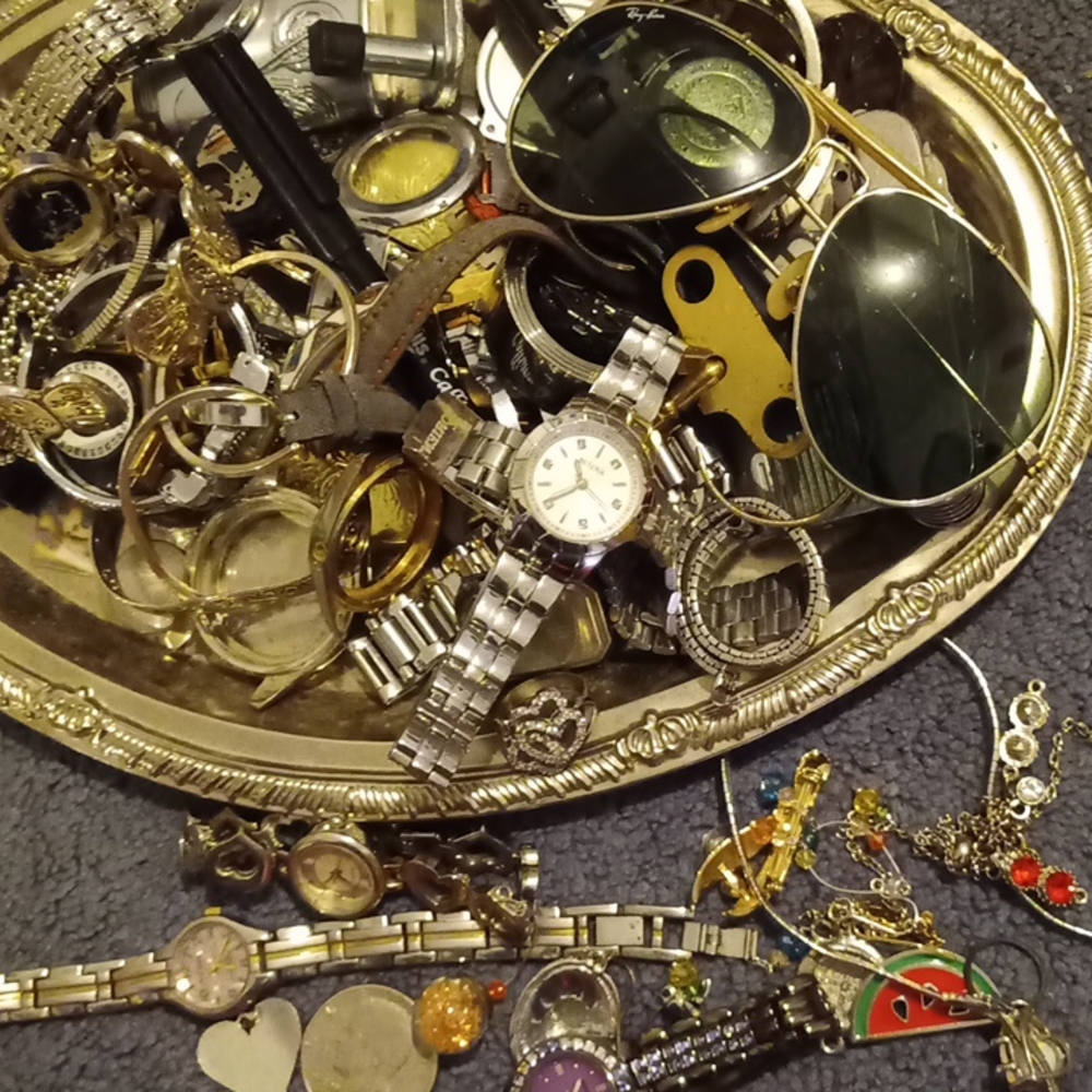 COPY -    Watch lot still available!!!!